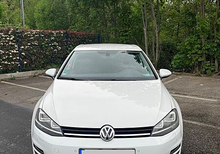 VW Golf Volkswagen 1.4 TSI 90kW BMT Highline Highline