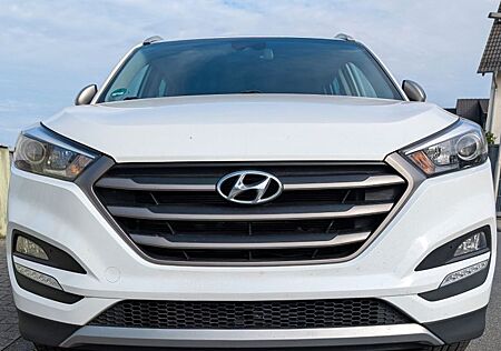 Hyundai Tucson gebraucht kaufen Hyundai Tucson 1.6 GDI Advantage