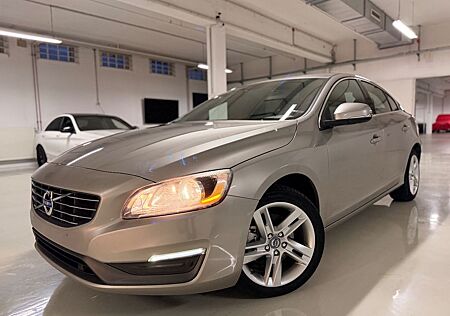 Volvo S60 Lim. Momentum *1.Hand*Navi*Leder*R.Kam*