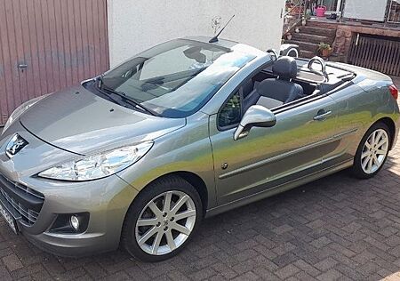 Peugeot 207 CC Roland Garros - 8fach bereift