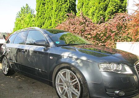 Audi A4 1.8 T quattro Avant -S-Line