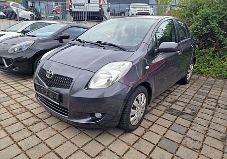 Toyota Yaris 1.3 VVT-i Travel