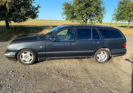 Mercedes-Benz E 300 TDT ELEGANCE Elegance