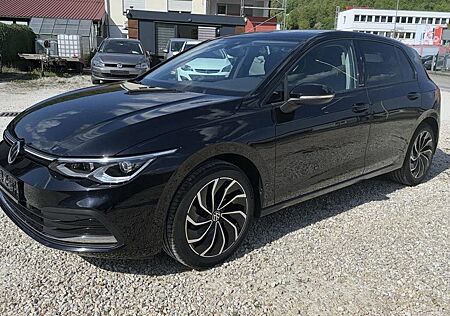 VW Golf Volkswagen VIII Lim. Active