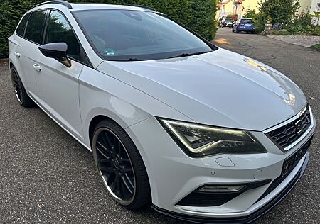 Seat Leon ST FR NAVI PANO TOP Ausst. KeyLess KAMERA