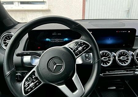 Mercedes-Benz GLB 200 d DCT -