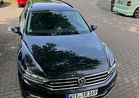 VW Passat Variant Volkswagen 2.0 TDI Business/NAVI LED Kamera