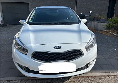 Kia Cee'd / Ceed