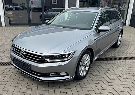 VW Passat Volkswagen Highline 4Motion Virtual Leder Kamera AHK