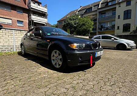 BMW 320d -