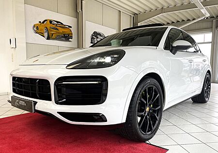 Porsche Cayenne E-Hybrid GTS Chrono Matrix Pano SoftClo