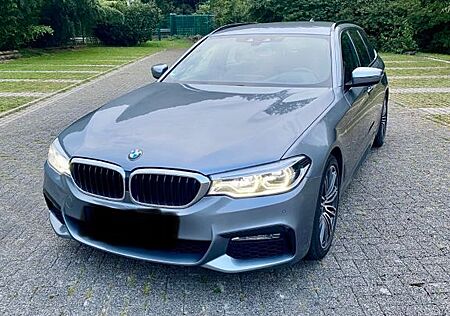 BMW 530d xDrive Touring A -