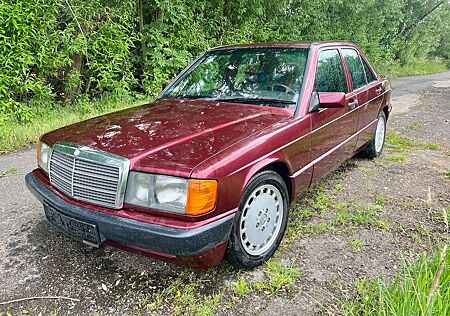 Mercedes-Benz 190 E 1.8 Avantgarde Rosso