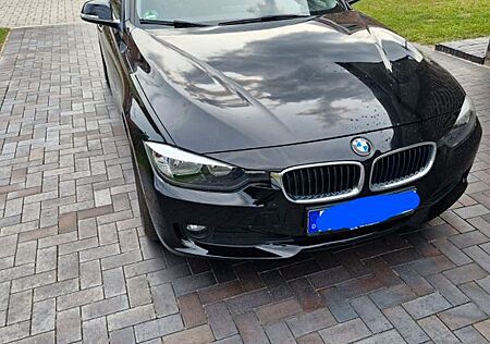 BMW 318d Touring Advantage Advantage