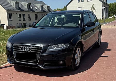 Audi A4 1.8 TFSI 88kW - Scheckheft - 8-Fach Bereift