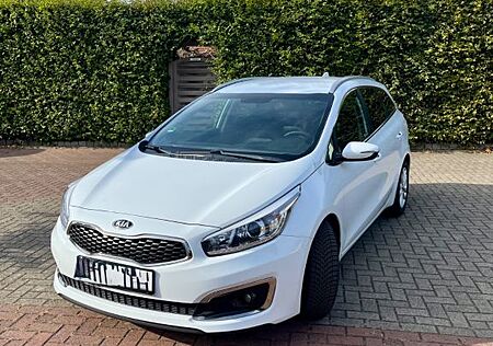 Kia Cee'd / Ceed 1.4 T-GDI DCT Spirit Sportswago...