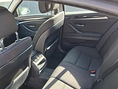 BMW 523i -