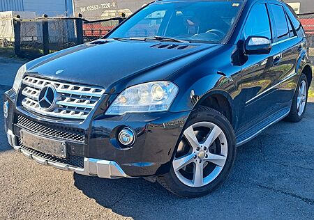 Mercedes-Benz ML 450 ML /AMG/Leder/Glasdach/Navi/Van/