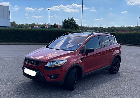 Ford Kuga 2,0 TDCi 2x4 Titanium Titanium