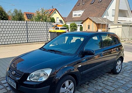 Kia Rio 2 1.4,8-fach,Klima,Einparkhilfe,USB-AUX