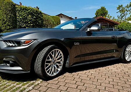 Ford Mustang 5.0 GT, Cab., scheckhft, SommerFzg, 1.Hd
