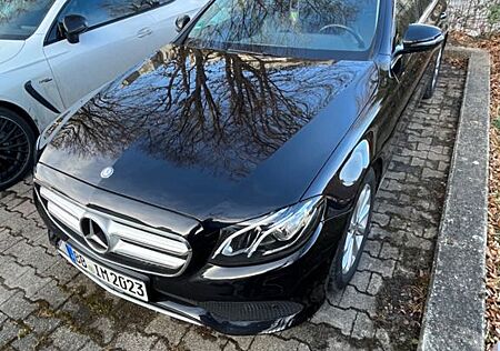 Mercedes-Benz E 220 d AVANTGARDE Autom. AVANTGARDE