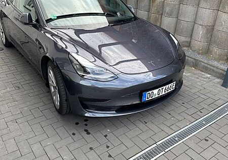 Tesla Model 3 Hinterradantrieb RWD Standard Range Plus