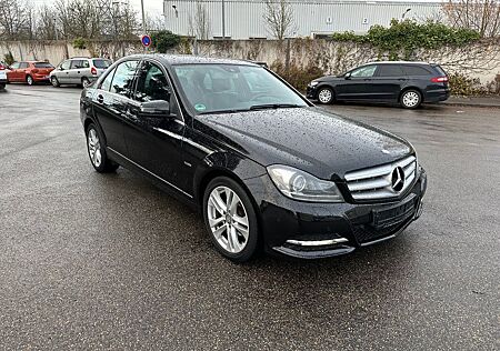 Mercedes-Benz C 180 Bl.EFFI. AVANTGARDE,Navi,Xnon,Sitzh.,PDC