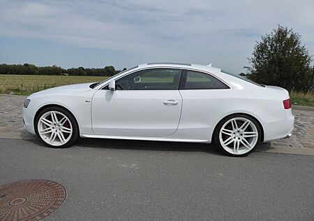 Audi A5 3.2FSI tiptronic quattro S-Line B&O Navi 20"