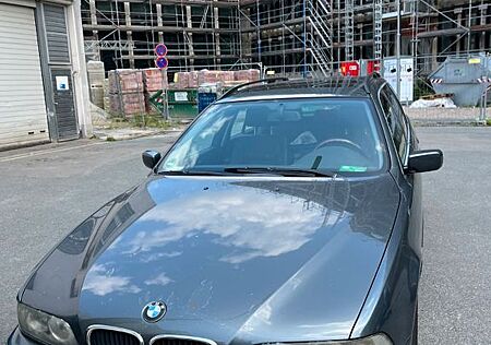 BMW 520i A Highline Exclusive touring Highline E...
