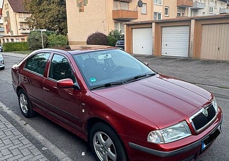 Skoda Octavia 1.6 Ambiente Ambiente