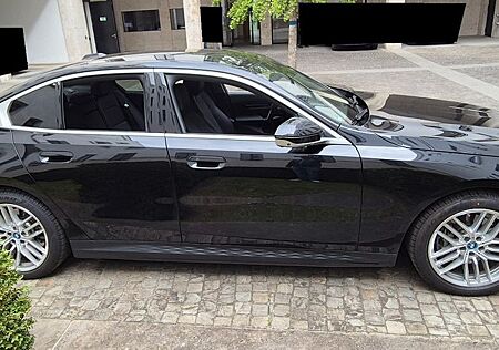 BMW i5 gebraucht kaufen BMW i5 eDrive40 8-fach bereift