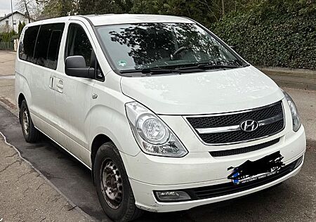 Hyundai H-1 Starex
