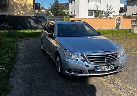 Mercedes-Benz E 220 CDI T BlueEFFICIENCY ELEGANCE ELEGANCE