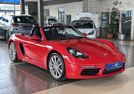 Porsche Boxster 718 S*BOSE*Bi-Xenon*Navi*SportAuspuff*
