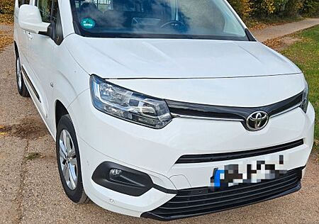 Toyota Pro Ace Proace City 1,2-l-Turbo 81kW L1 Team Deutsch...