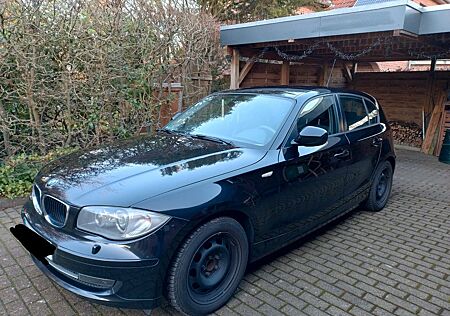 BMW 116i - schwarz, erste Hand, kein Unfallfahrzeug