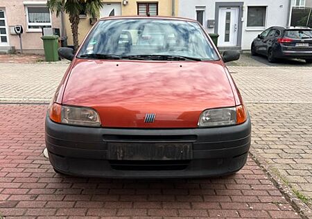 Fiat Punto 55 1.2 Wenig Km TÜV 12/25 1 Hand