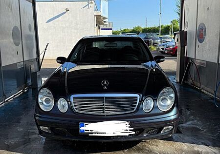 Mercedes-Benz E 240