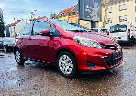 Toyota Yaris 1.33 Life Navi Kamera SHZG