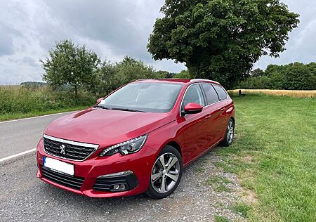 Peugeot 308 BlueHDi 130 Allure SW Allure 2. Hand LED AHK