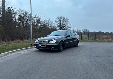 Mercedes-Benz C 200 KOMPRESSOR T AVANTGARDE Avantgarde
