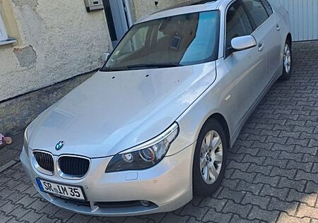 BMW 520i -
