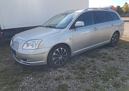 Toyota Avensis Kombi 1.8 Sol