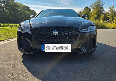 Jaguar XF D200 RWD R-DYNAMIC SE Automatik Black Pack
