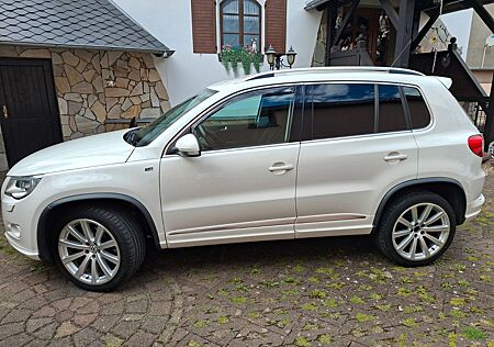 VW Tiguan Volkswagen 1.4 TSI R-Line Ausstattung