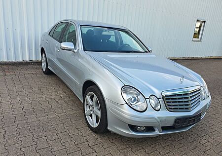 Mercedes-Benz E 200 KOMPRESSOR-AUTOMATIK -1 HAND