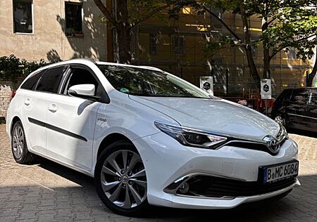 Toyota Auris Touring Sports Executive