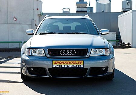 Audi RS4 2.7 quattro Bose, TV