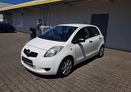 Toyota Yaris 1,0-l-VVT-i Cool Cool
